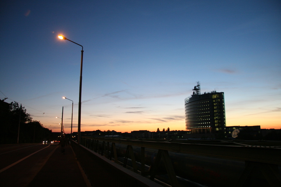 Sonnenuntergang, Richard-Lehmann-Straße, MDR Media City  3104.JPG