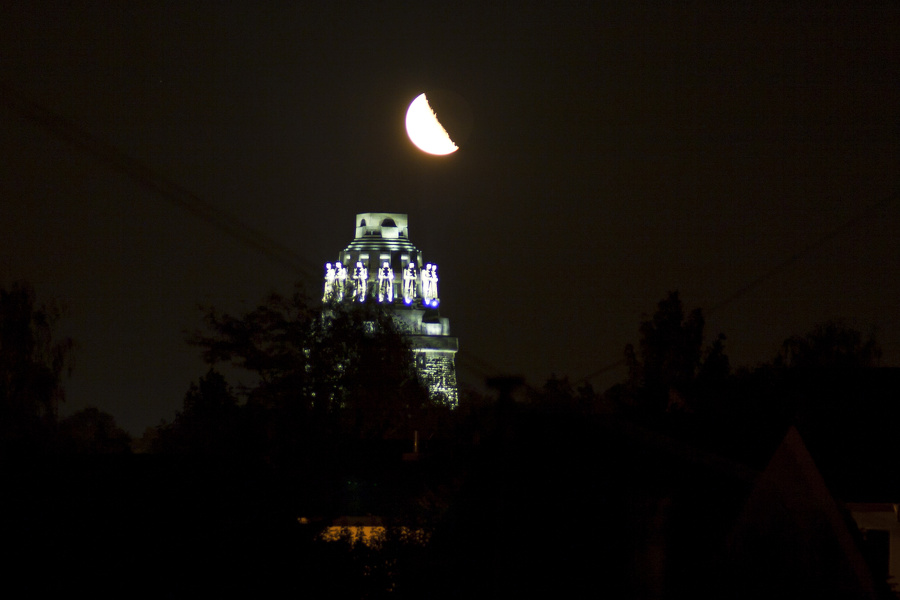 Mondaufgang über dem Völkerschlachtdenkmal  6170.1.jpg